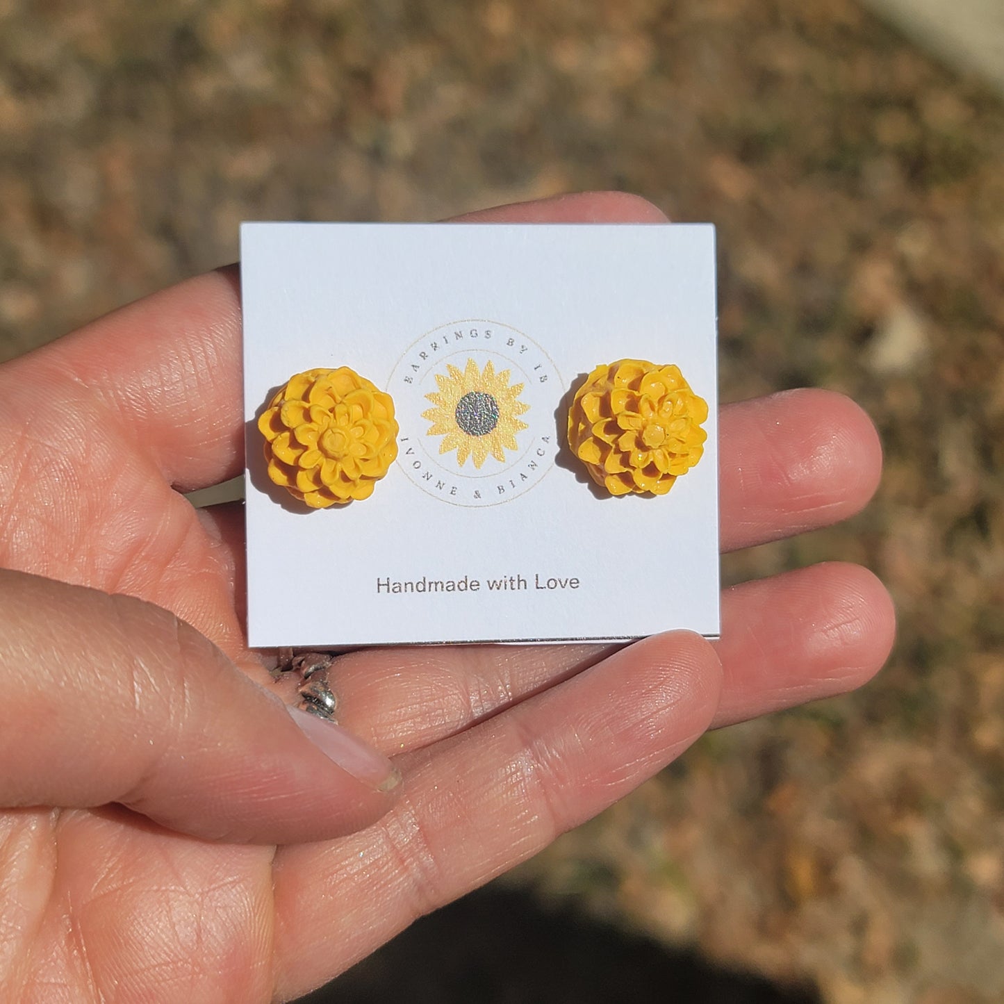 Marigold stud