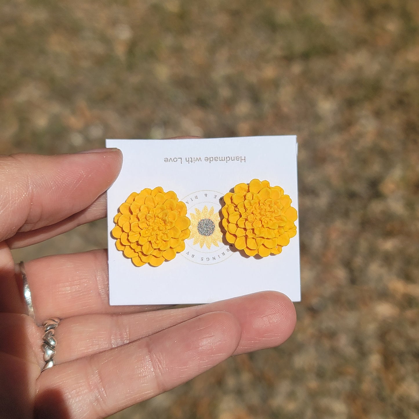 Marigold stud