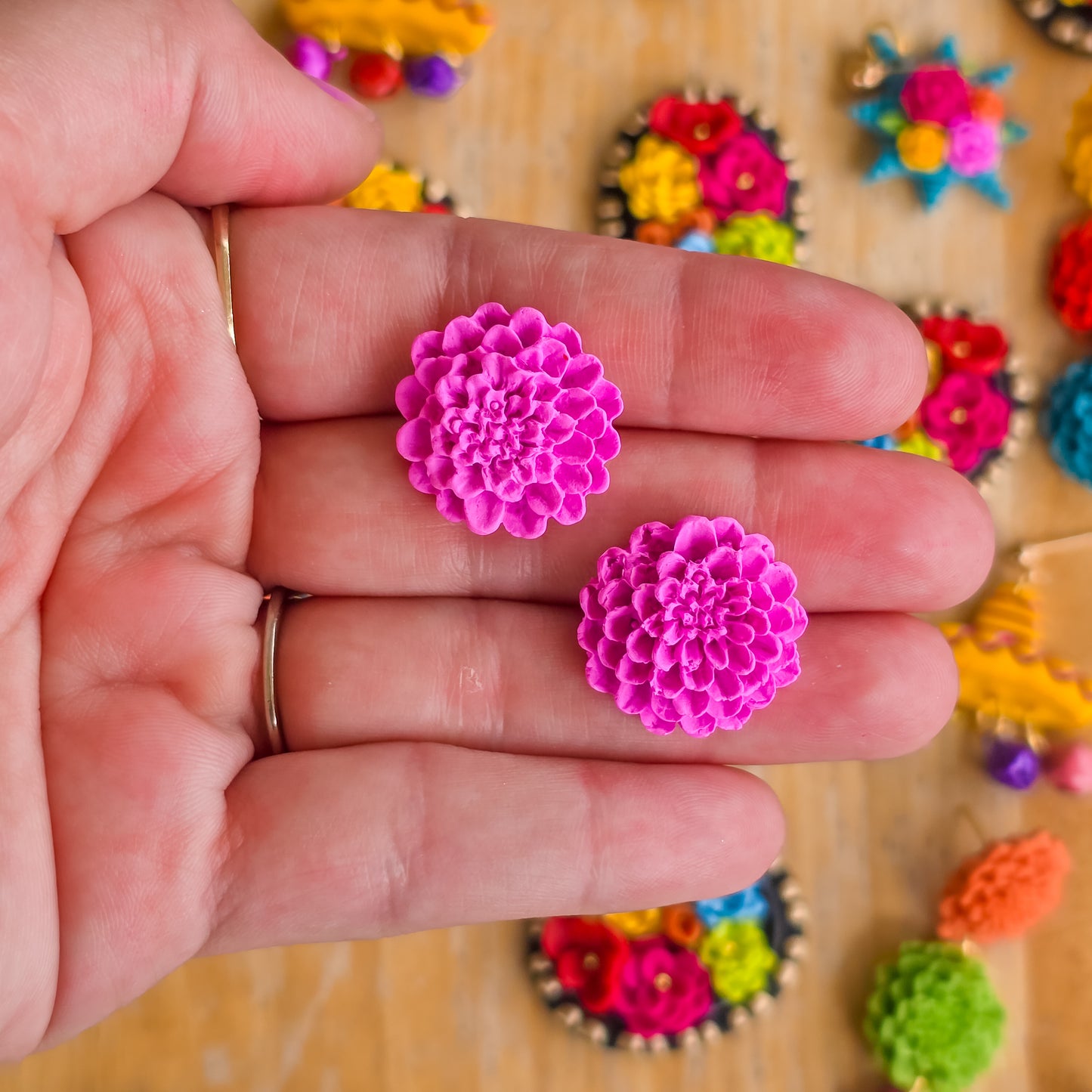 Marigold stud