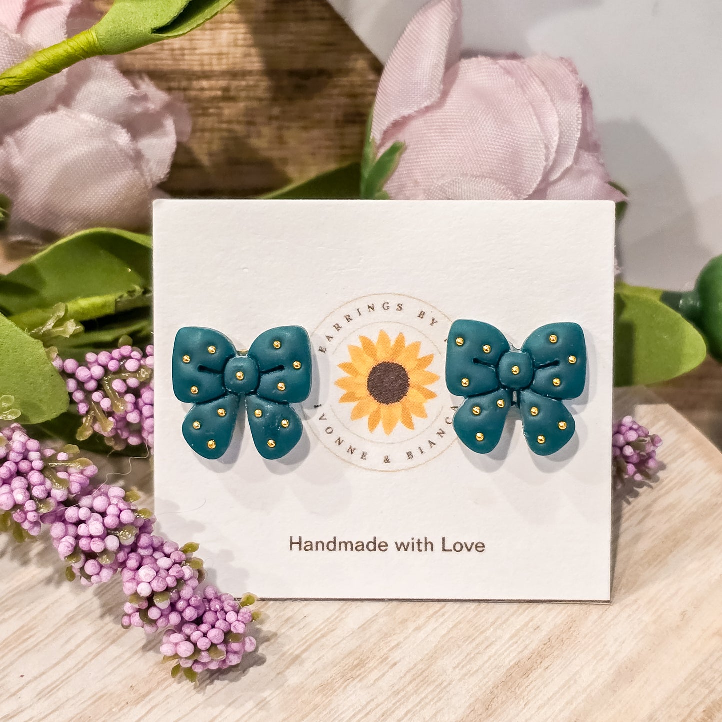 Bead Bow Stud