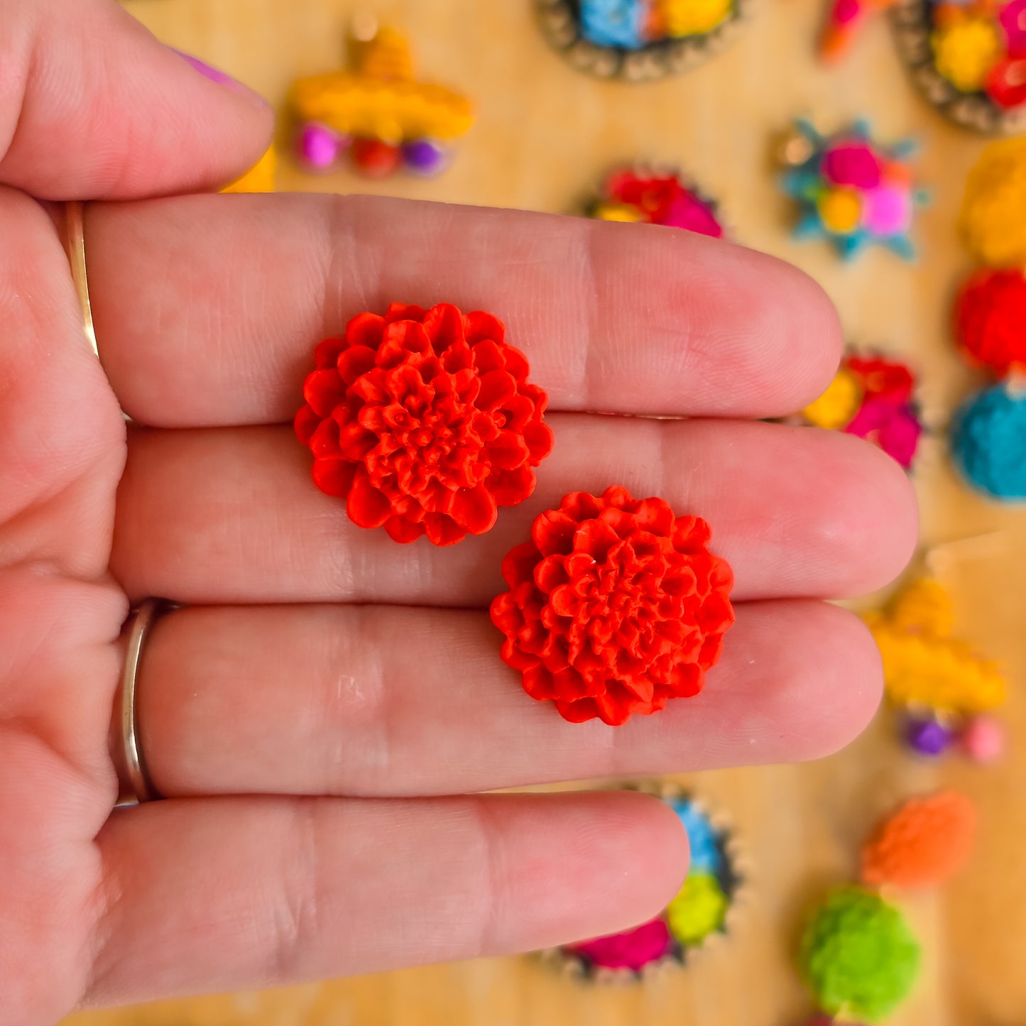 Marigold stud